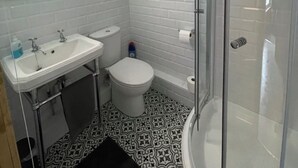 Bathroom - Cosy Victorian Loft Conversion @ The Chairworks Recording Studio (Castleford)