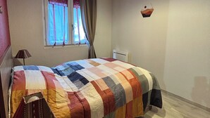 Room - Vrbo Property (Laveissière)