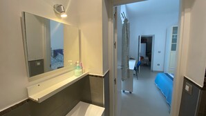 Room - Guesthouse in a Historic Seville Mansion (Sevilla)