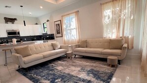 Living area - Coastal Naples Retreat 3 Miles to the Beach NEW! (Naples)