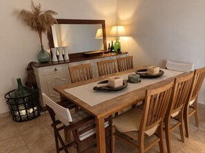 Dining - Breathe in Delphi - 3BR, Mountain & Sea View (Delfi)
