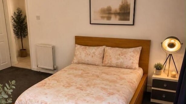 Room - Oyo Bethel Apartments (Leeds)