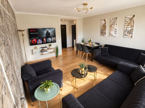 Charming 3-bedroom apartment in cool Bihorel neighborhood