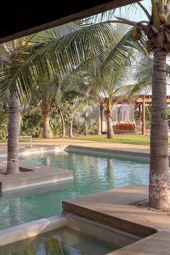 Ventana al Paraíso Oceanfront Villa