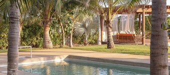 Ventana al Paraíso Oceanfront Villa