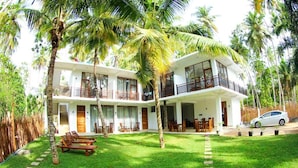 Exterior - Bay Hiriketiya (Dikwella)