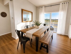 Unclassified image, 5 of 16, button - Executive Furnished Home in Erie with Clubhouse, Fitness Center & Seasonal Pool (Erie)