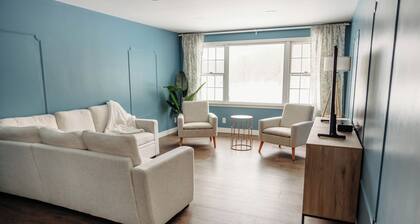 Spacious home with hot \tub and lakeview