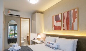 Room - Apt. w/ Balcony Well Located Hes0701 (Salvador)