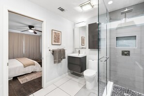 Bathroom - Near Glade Parks Updated 3 Bedroom (Euless)