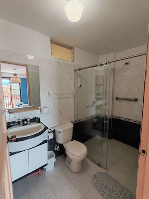 Habitación, 1 habitación, terraza | Baño