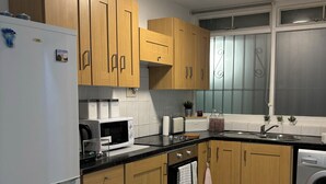 Private kitchen - 4 Bedroom Flat in Zone 2 London (London)