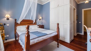 Ferros/tábuas de passar roupa, Wi-Fi de cortesia, roupa de cama