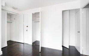 Interior - Midtown East Oversized Studio (New York)
