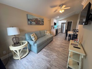 Living area - 🌅 Ocean View 2 Bedroom Cottage | Unit 6 (Treasure Island)