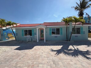 Exterior - ⭐ Premium Beach Collection I Sleeps 14 (Treasure Island)