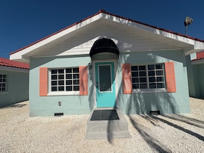 Exterior - 🏡 Beach Bungalow Collection | Sleeps 24 (Treasure Island)
