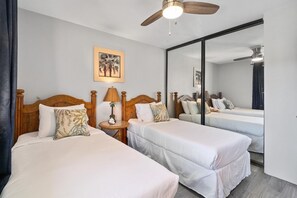 Room - Kahana Coastal Escape with Ocean Views near Dining (Lahaina)