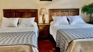 Room - Hotel San Carlo suite (GUANAJUATO)