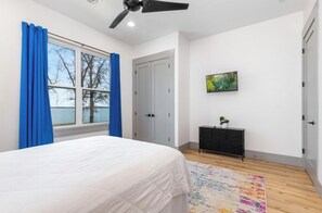 Room - Welcome to HolleyDaze! Open concept 5-bedroom house with gorgeous lake views! (Afton)