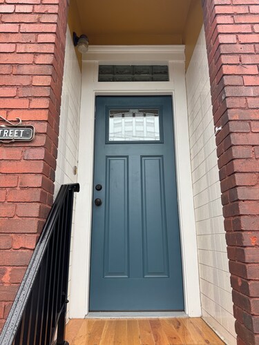 Newly renovated 1905 house, within walking distance to all downtown attractions!
