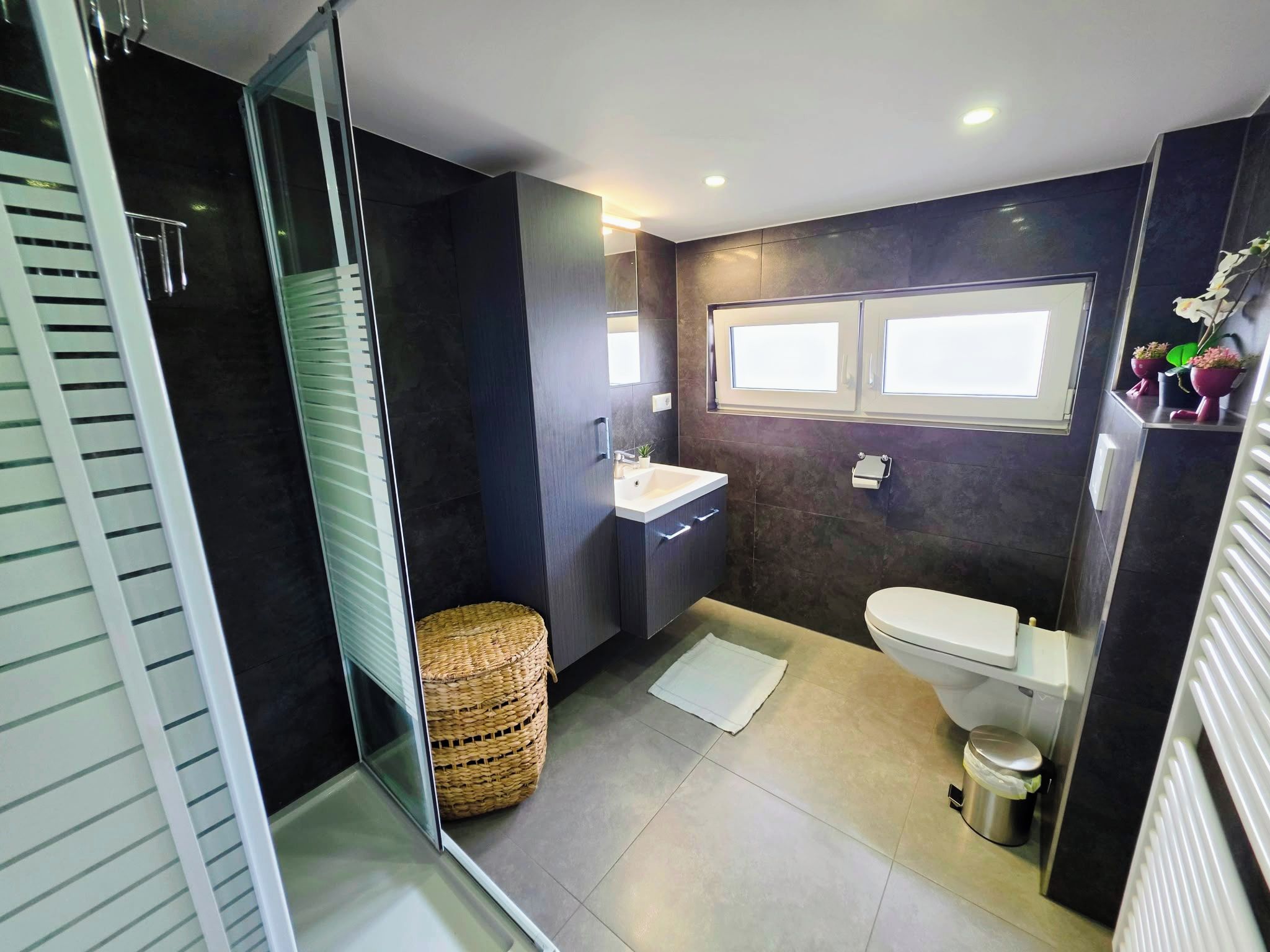 Apartment, Balcony, City View | Bathroom