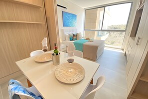 Dining - Apartamentos Salguero Suites - by SOHO (Gaira)
