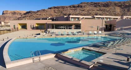 WorldMark Moab - Fireplace 2BR Suite Near Arches & Canyonlands