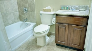 Bathroom - Williamsburg VA 5 Min to Historic District 2BR Deluxe - WorldMark Kingsgate (Williamsburg)