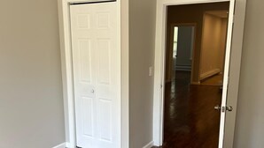 Interior - Soothing 3-bedroom apartment in vibrant Newark neighborhood (Newark)