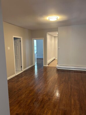 Interior - Soothing 3-bedroom apartment in vibrant Newark neighborhood (Newark)