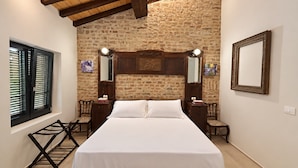 Classic Double or Twin Room - Foresteria Palazzo Guazzoni 1 (Cremona)
