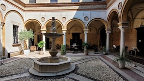 Unclassified image, 3 of 32, button - Foresteria Palazzo Guazzoni 1 (Cremona)