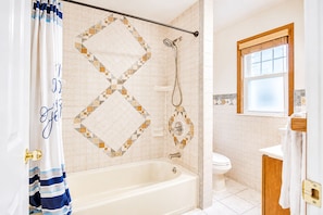 Unclassified image, 5 of 25, button - Charming Home in Kearny 3-bedroom 2-Full Bath House (Kearny)