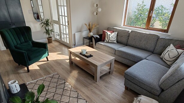 Living area - 2 bedroom appt along the Wild Atlantic Way, 3 min drive from Streedagh Beach. (Grange)