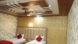 Luxury Double or Twin Room, Balcony, City View | Spa - Hotel Dharmshila palace  (Muzaffarpur)