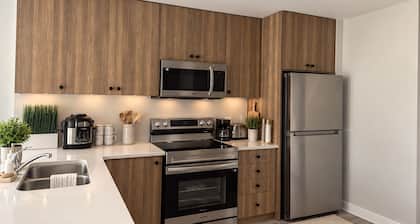 2-bedroom , 2 Bathroom Elegant and Cozy apartment in Kitchener