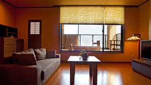 Junior Quadruple Room | Living area - atamionsen yuyadoichibanchi (atami/kasuga/)