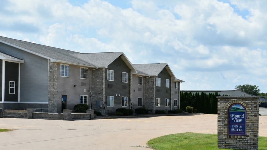 Mound View Inn & Suites
