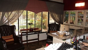 Lobby - The Resting Place Guesthouse (Bloemfontein)