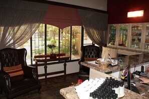 Unclassified image, 3 of 85, button - The Resting Place Guesthouse (Bloemfontein)