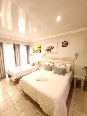 Unclassified image, 4 of 85, button - The Resting Place Guesthouse (Bloemfontein)