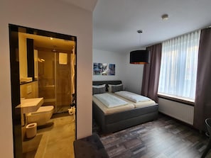 Room - Aleppo (Bochum)
