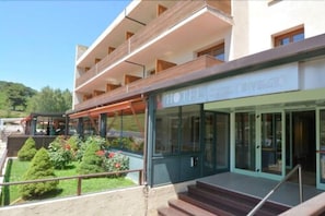 Hall