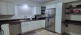 3 Bed, 2 Bath, 1900 sq. ft. home, quaint Belen area.  Golf Course community.