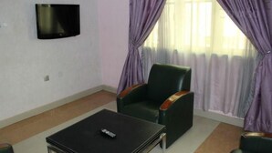 Unclassified image, 5 of 11, button - Pacific Hotel AND Suites Salolo (Lagos)