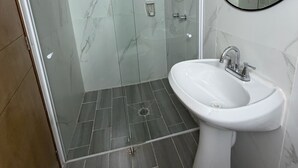 Căn hộ tiện nghi đơn giản | Phòng tắm