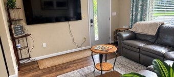The Liberty House / 3 BR • 2 BA / SPIRE • Wineries • Lake Erie