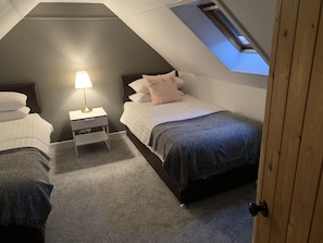Room - Heatherland Cottage (Skeabost)