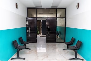 Unclassified image, 2 of 30, button - Vmd Apartha Tel (Abidjan)